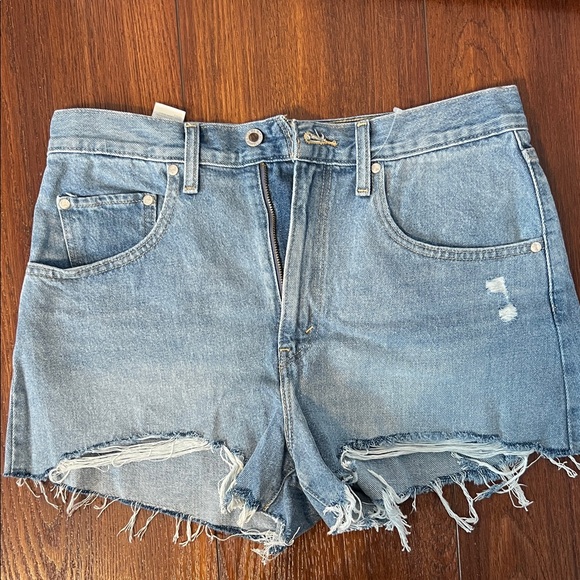 Levi's Distressed Mom Style Jean Shorts - Picture 3 of 4